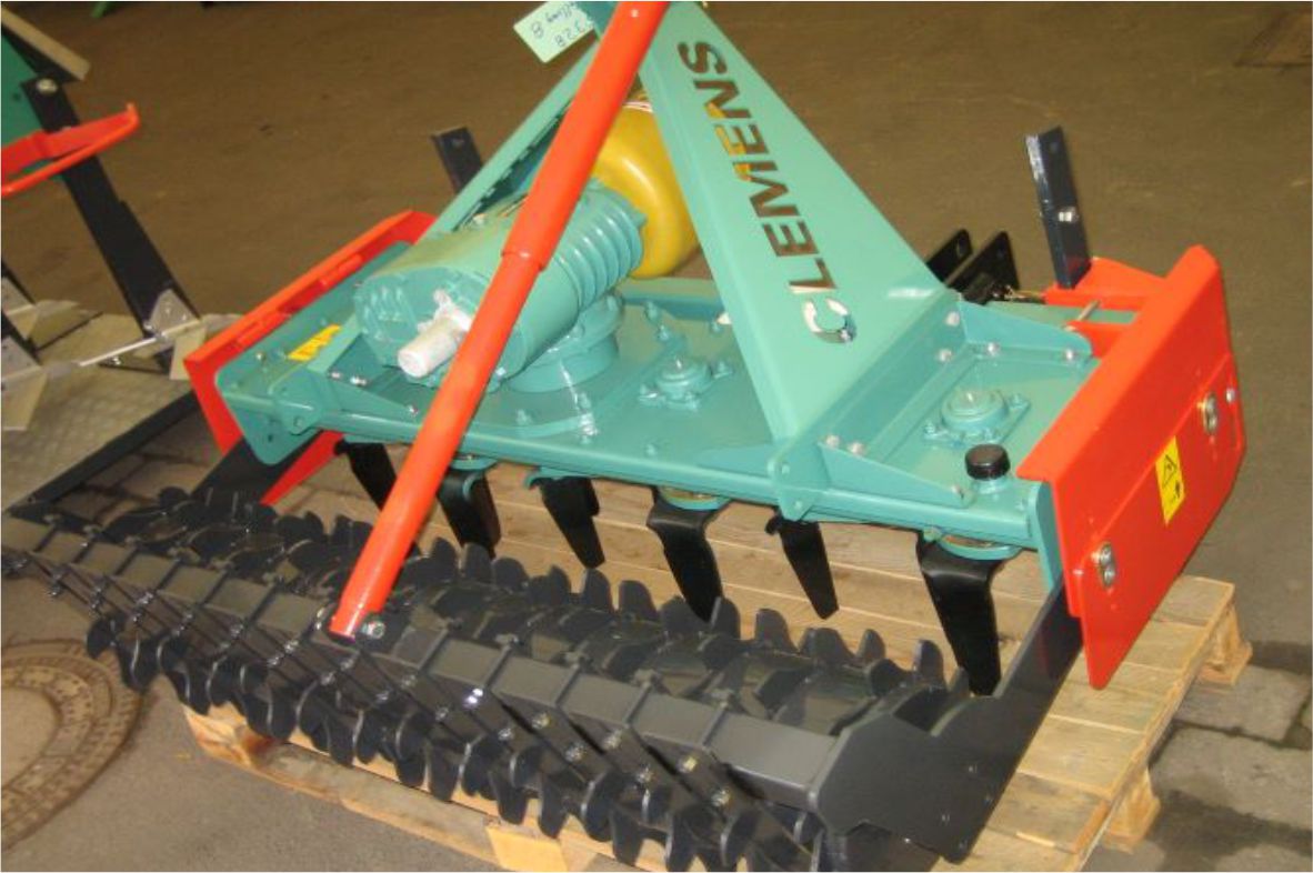 Mašina za obradu zemljišta u medjuredu vinograda - rotodrljaca