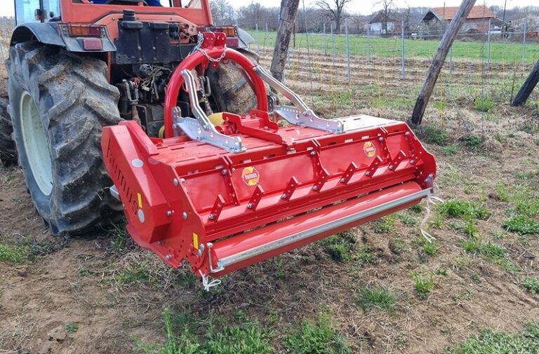 Vinogradarsko voćarski mulčer Humus WM