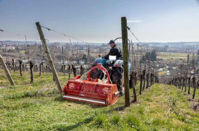 Vinogradarsko voćarski mulčer Humus WM