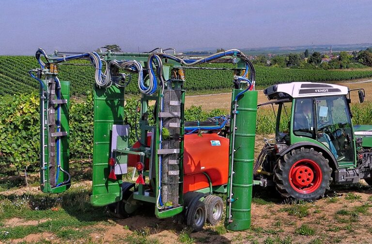 LIPCO atomizer sa reciklažom za vinograde i voćnjake