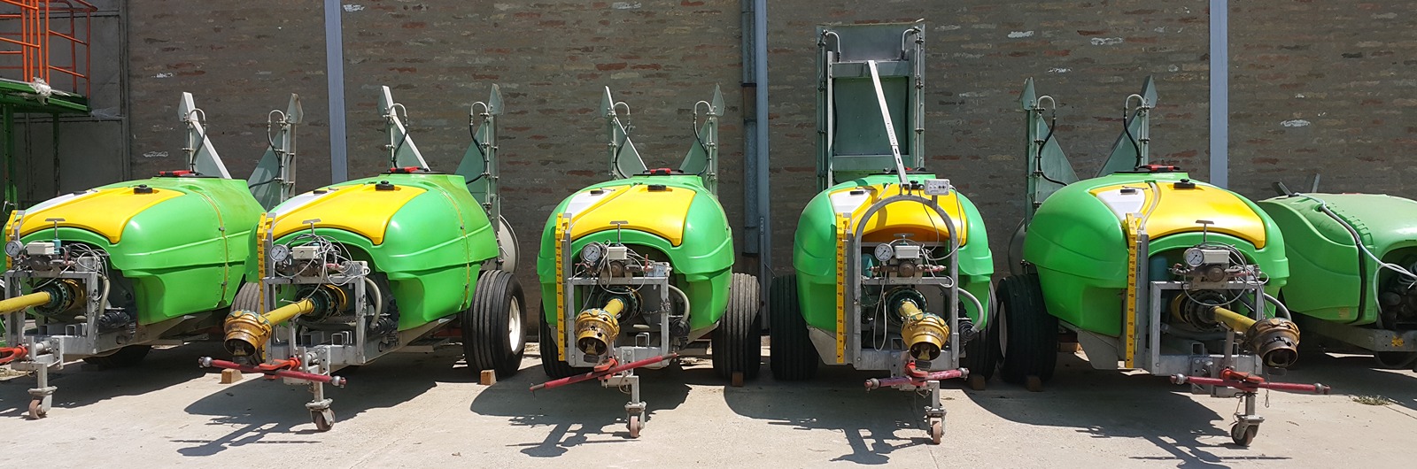 Vinogradarski i voćarski Munckhof vučeni atomizeri