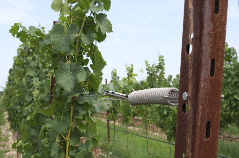 Vinogradarski stubovi, žice i propratna oprema SANGOI