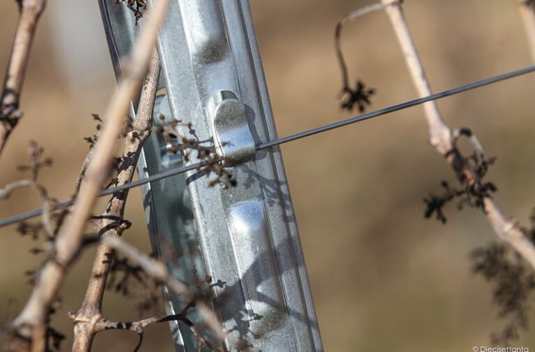 Vinogradarski stubovi, žice i propratna oprema SANGOI