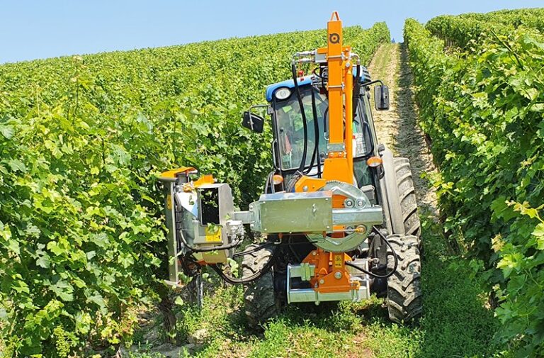 Mašina za defolijaciju sa valjcima BINGER