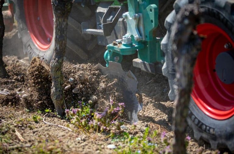 Clemens GSP diskosni plug, za obradu reda vinograda