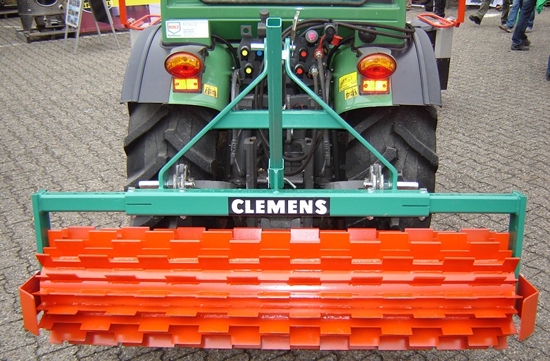 ECO ROLL valjak za vinogradarstvo