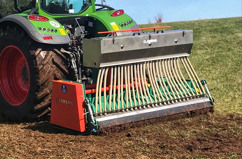 Vinogradarska mehanička sejalica za travu Clemens