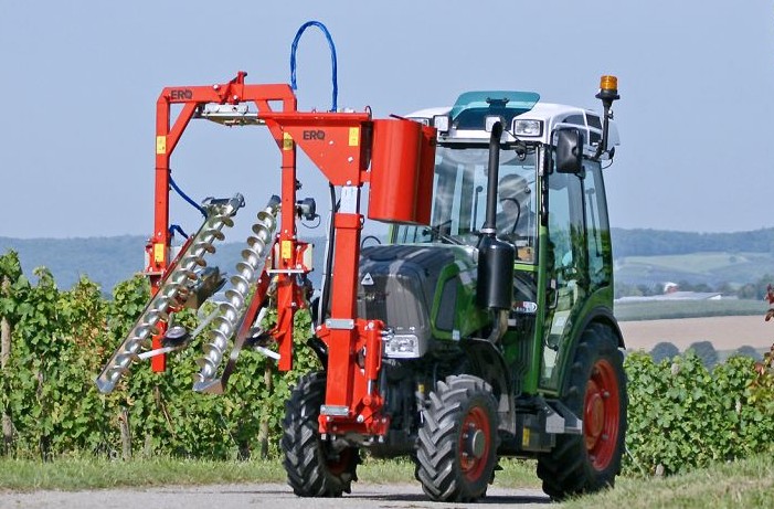 Vezačica, mašina za podizanje i vezivanje lastara